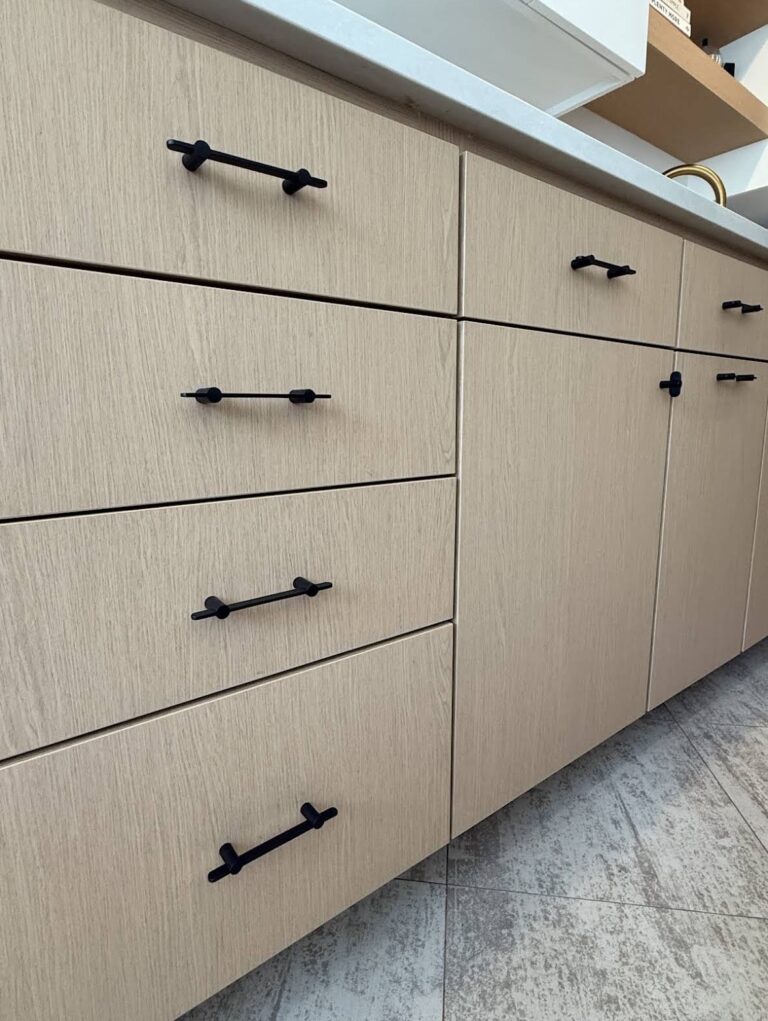 Light wood colored cabinet / drawers